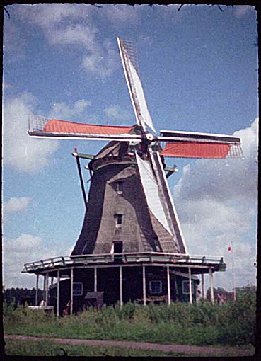 A SINGLE FUNCTIONING WINDMILL